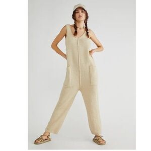 Free people beach Hailee Sweater Jumper
Size Large Ecru